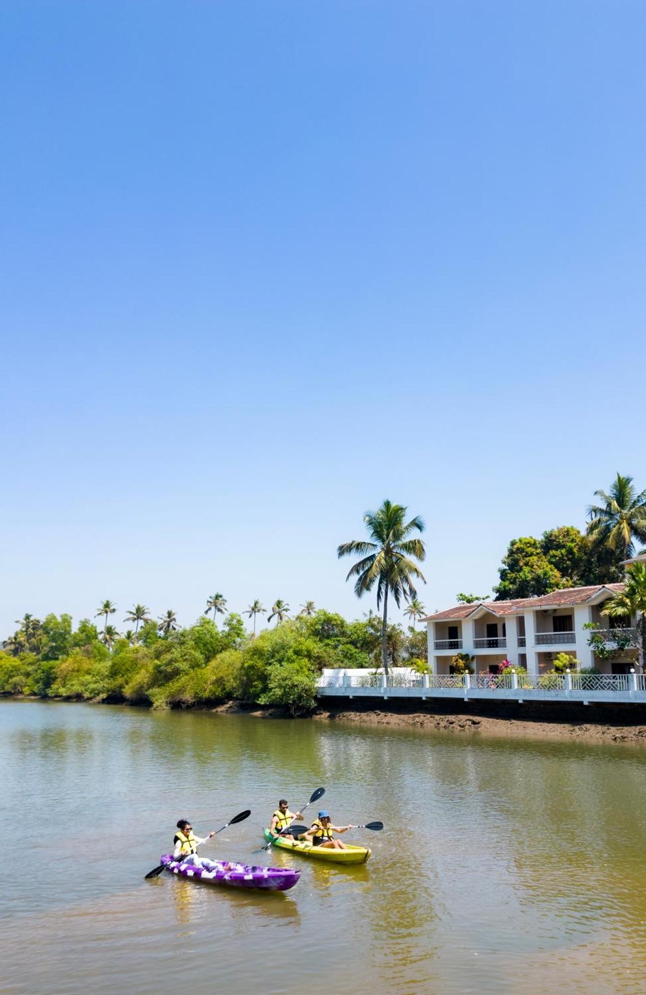 Hotel Fairfield By Marriott Goa Calangute Exterior foto